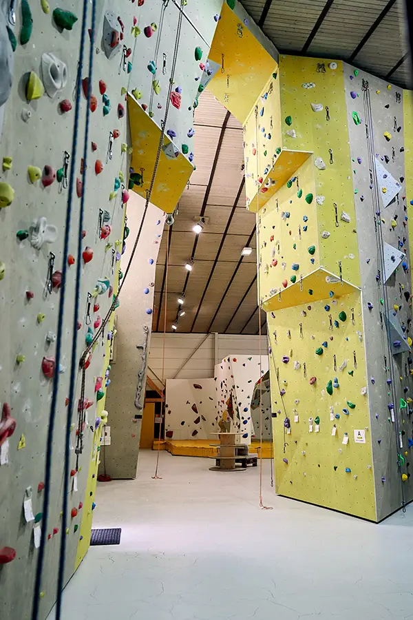 Blick auf Kletternhalle